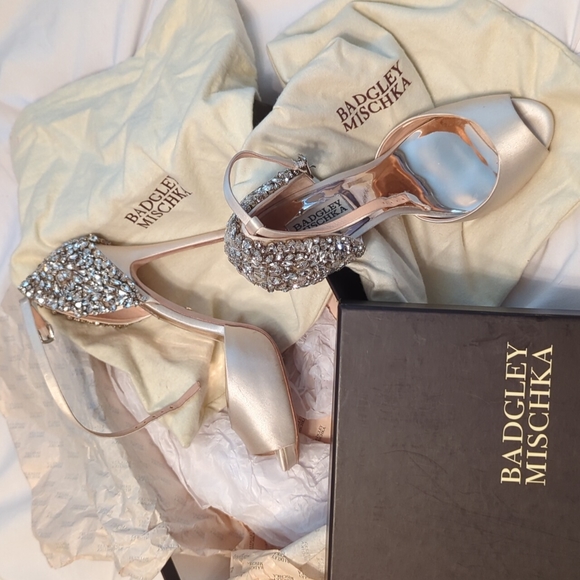Badgley Mischka heels. Size 7.5 - Picture 1 of 10